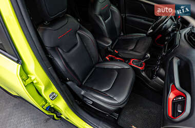 Внедорожник / Кроссовер Jeep Renegade 2017 в 