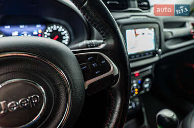 Внедорожник / Кроссовер Jeep Renegade 2017 в 
