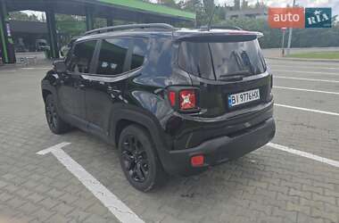 Внедорожник / Кроссовер Jeep Renegade 2015 в 