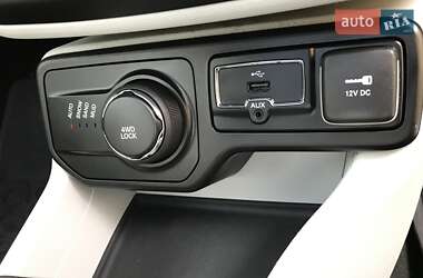 Внедорожник / Кроссовер Jeep Renegade 2018 в 