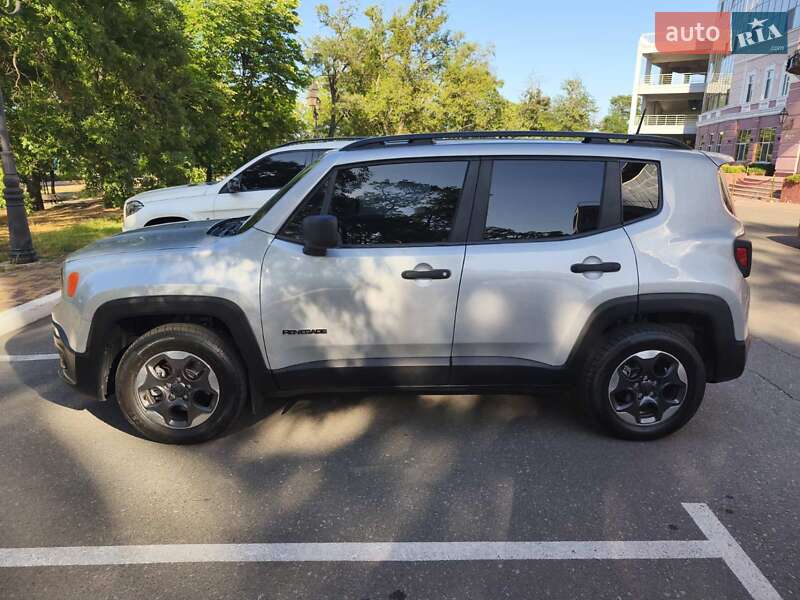 Внедорожник / Кроссовер Jeep Renegade 2016 в Одессе фото 9 Внедорожник / Кроссовер Jeep Renegade 2016 в Одессе