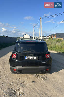 Внедорожник / Кроссовер Jeep Renegade 2016 в 