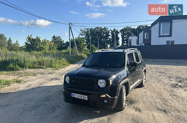 Внедорожник / Кроссовер Jeep Renegade 2016 в Киеве