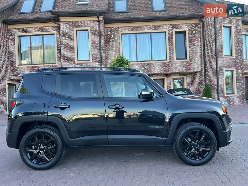 Позашляховик / Кросовер Jeep Renegade 2016 в Чернівцях