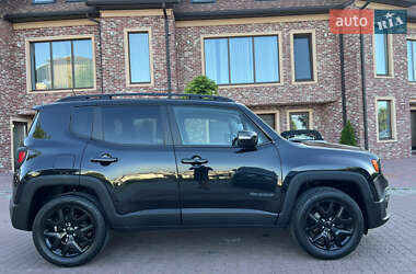 Внедорожник / Кроссовер Jeep Renegade 2016 в 