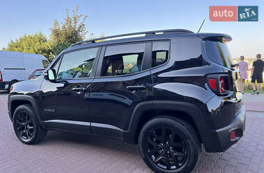 Внедорожник / Кроссовер Jeep Renegade 2016 в 