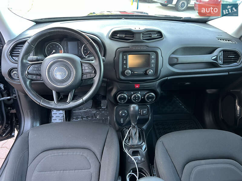 Позашляховик / Кросовер Jeep Renegade 2016 в Чернівцях