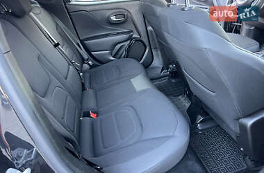 Внедорожник / Кроссовер Jeep Renegade 2016 в 