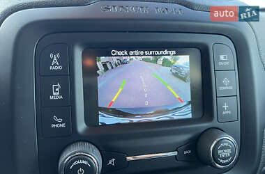Внедорожник / Кроссовер Jeep Renegade 2016 в 