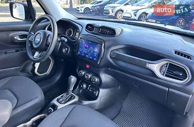 Внедорожник / Кроссовер Jeep Renegade 2016 в 