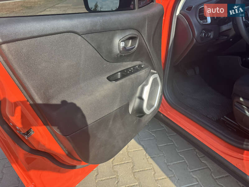 Внедорожник / Кроссовер Jeep Renegade 2018 в Николаеве