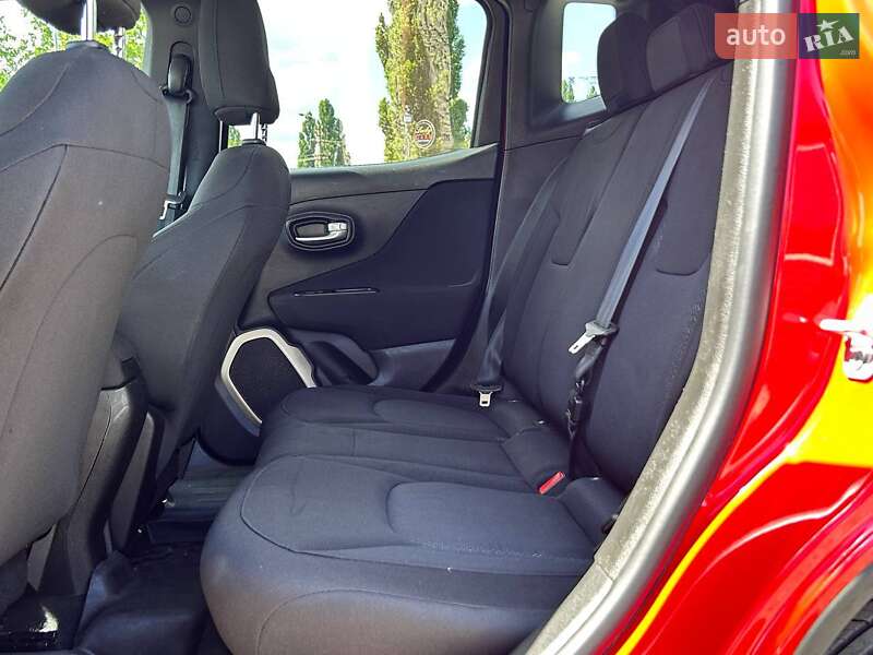 Внедорожник / Кроссовер Jeep Renegade 2016 в Одессе