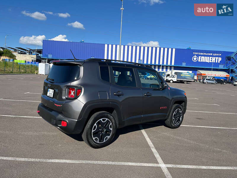 Внедорожник / Кроссовер Jeep Renegade 2016 в Ровно