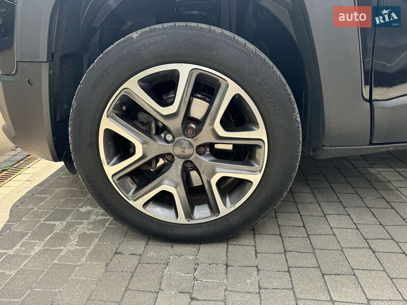 Позашляховик / Кросовер Jeep Renegade 2016 в Львові