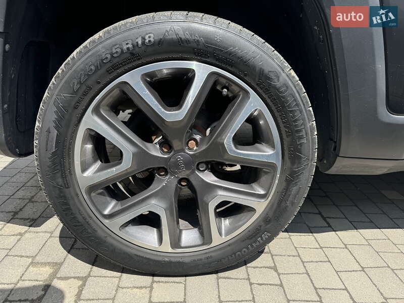 Позашляховик / Кросовер Jeep Renegade 2016 в Львові