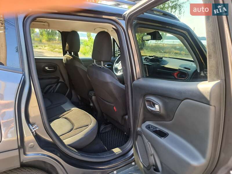 Позашляховик / Кросовер Jeep Renegade 2020 в Полтаві фото 13 Позашляховик / Кросовер Jeep Renegade 2020 в Полтаві