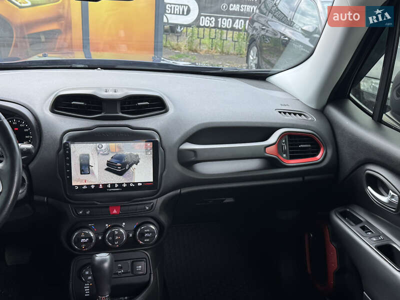 Внедорожник / Кроссовер Jeep Renegade 2016 в Стрые