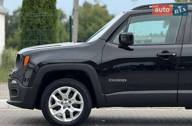 Внедорожник / Кроссовер Jeep Renegade 2016 в 