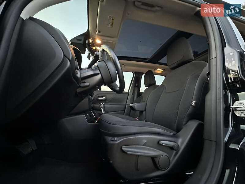 Внедорожник / Кроссовер Jeep Renegade 2018 в Одессе