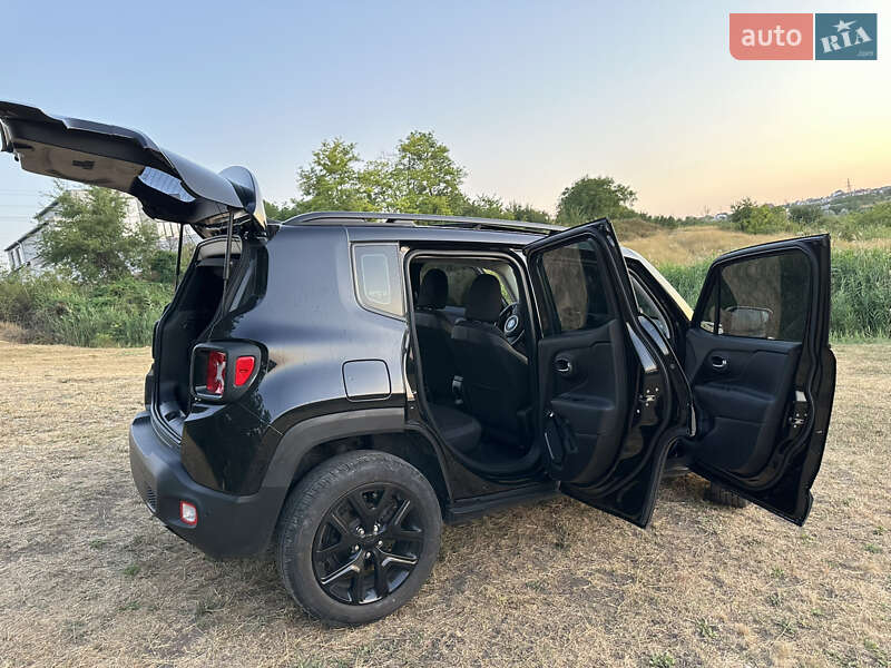 Внедорожник / Кроссовер Jeep Renegade 2018 в Одессе