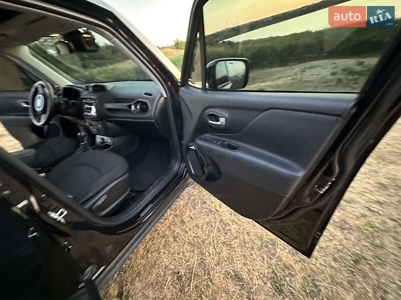 Внедорожник / Кроссовер Jeep Renegade 2018 в Одессе