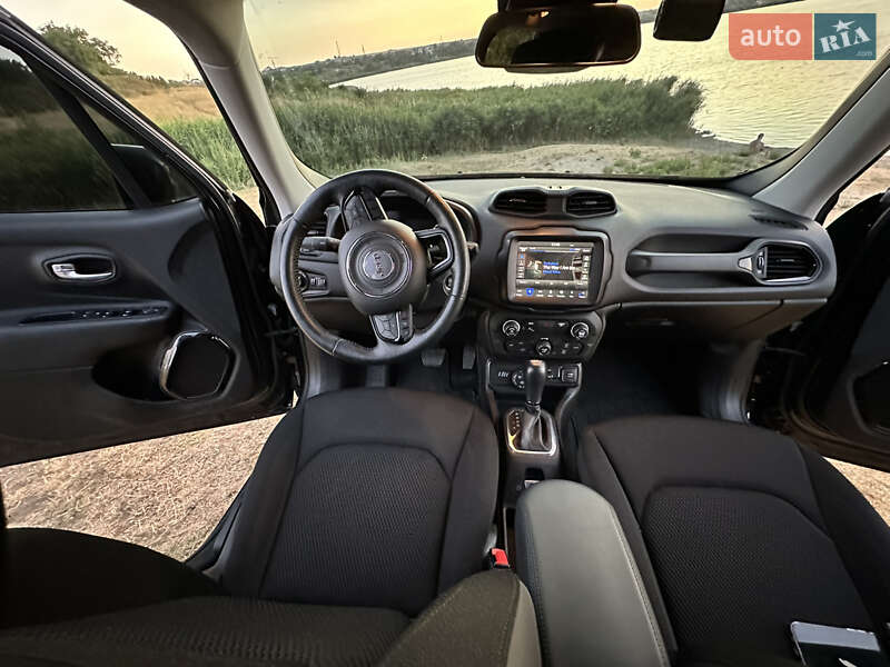 Внедорожник / Кроссовер Jeep Renegade 2018 в Одессе