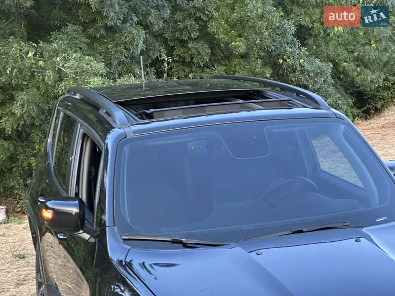 Внедорожник / Кроссовер Jeep Renegade 2018 в Одессе