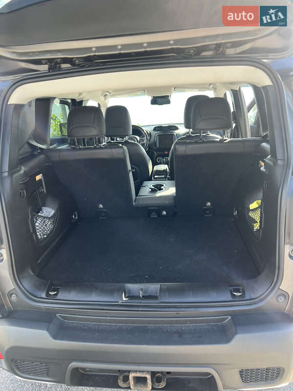 Внедорожник / Кроссовер Jeep Renegade 2017 в Киеве