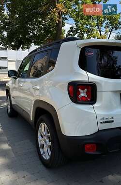Внедорожник / Кроссовер Jeep Renegade 2016 в 