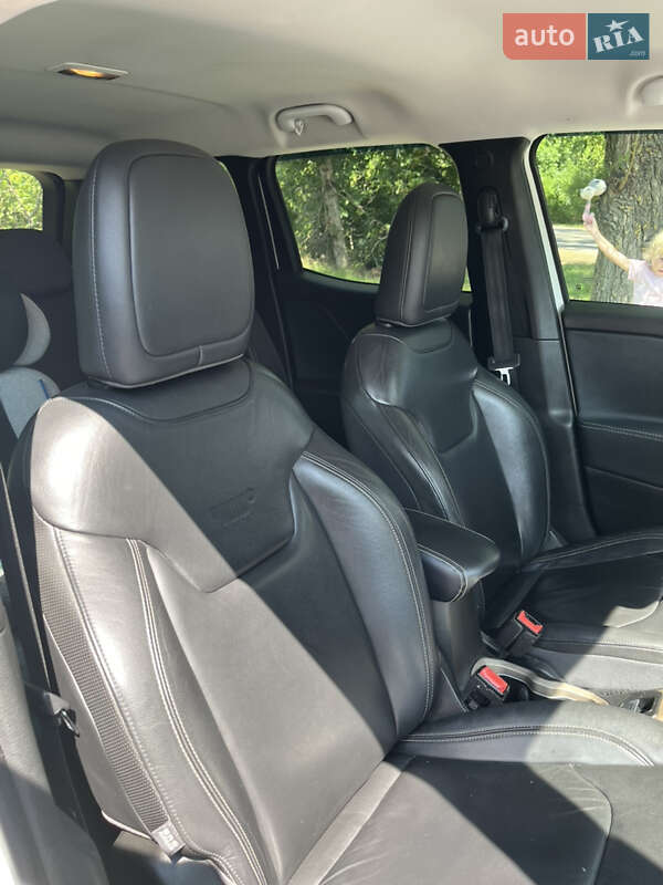 Внедорожник / Кроссовер Jeep Renegade 2015 в Кременчуге