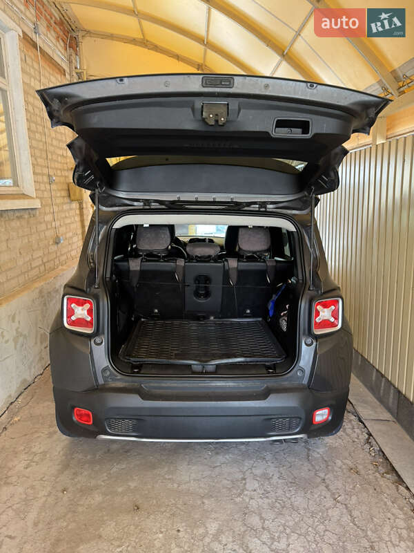 Позашляховик / Кросовер Jeep Renegade 2016 в Харкові