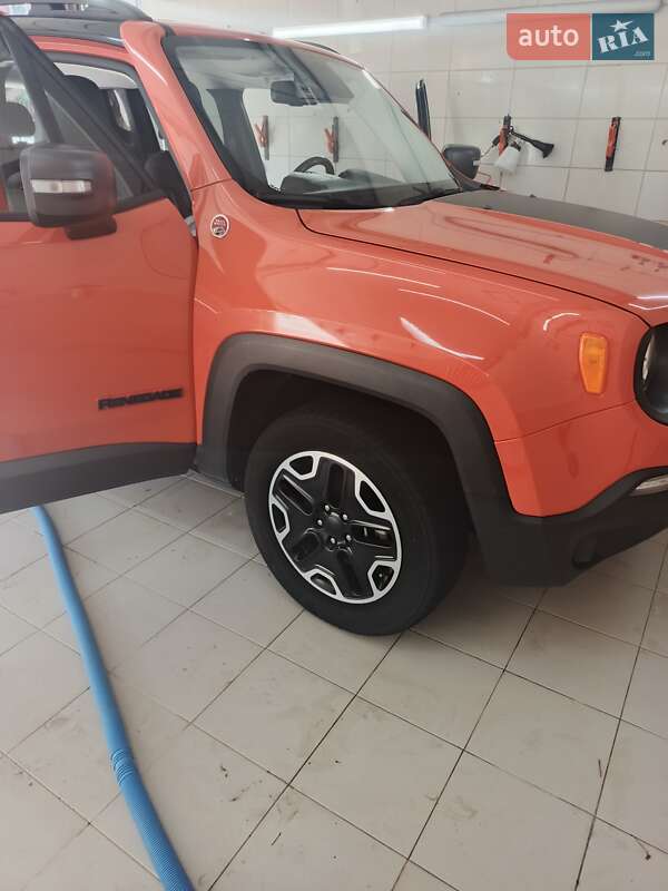 Внедорожник / Кроссовер Jeep Renegade 2017 в Ирпене