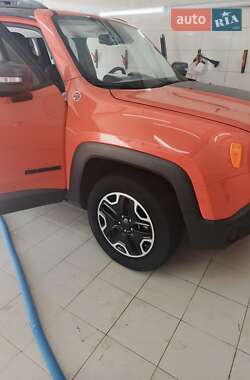 Внедорожник / Кроссовер Jeep Renegade 2017 в 