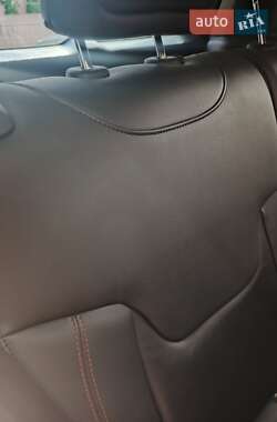 Внедорожник / Кроссовер Jeep Renegade 2017 в 