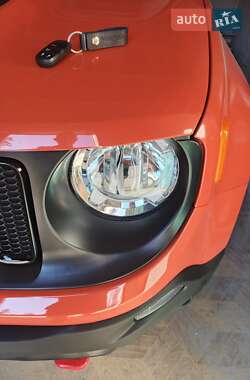 Внедорожник / Кроссовер Jeep Renegade 2017 в 