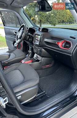 Внедорожник / Кроссовер Jeep Renegade 2018 в 