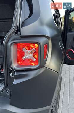 Внедорожник / Кроссовер Jeep Renegade 2018 в 