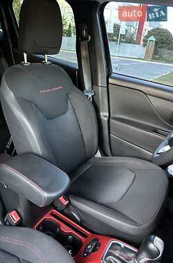 Внедорожник / Кроссовер Jeep Renegade 2018 в 