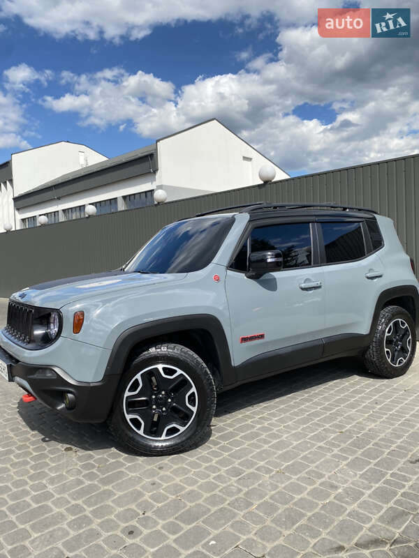 Внедорожник / Кроссовер Jeep Renegade 2016 в Ивано-Франковске