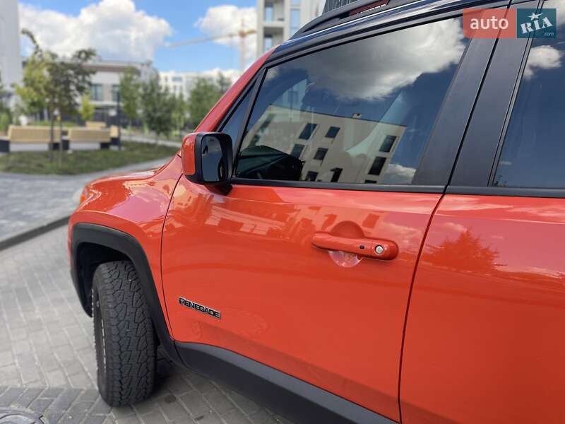 Внедорожник / Кроссовер Jeep Renegade 2016 в Львове