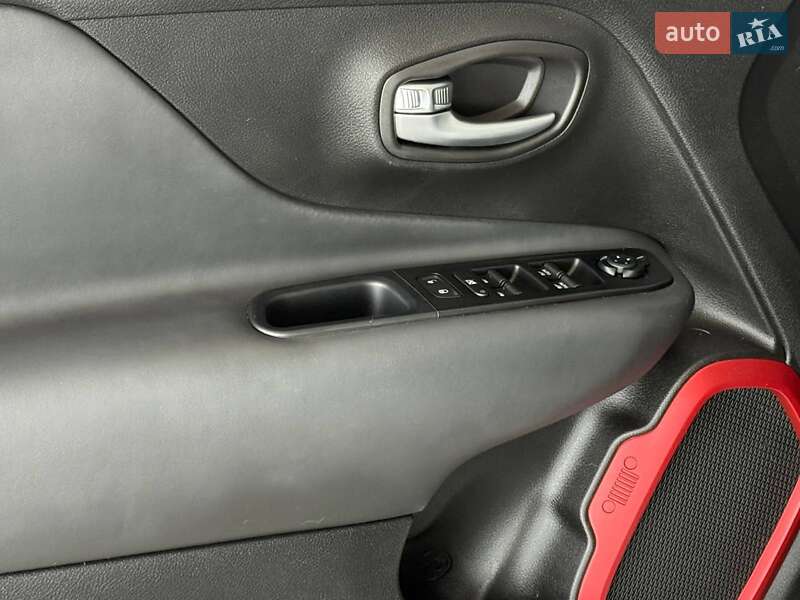 Позашляховик / Кросовер Jeep Renegade 2021 в Одесі