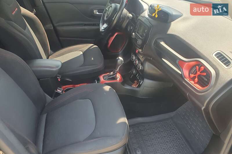 Внедорожник / Кроссовер Jeep Renegade 2015 в Сумах