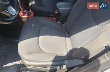 Внедорожник / Кроссовер Jeep Renegade 2015 в 