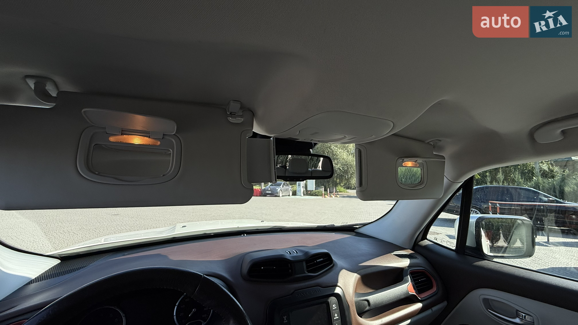 2015 Jeep Renegade - мініатюра 10