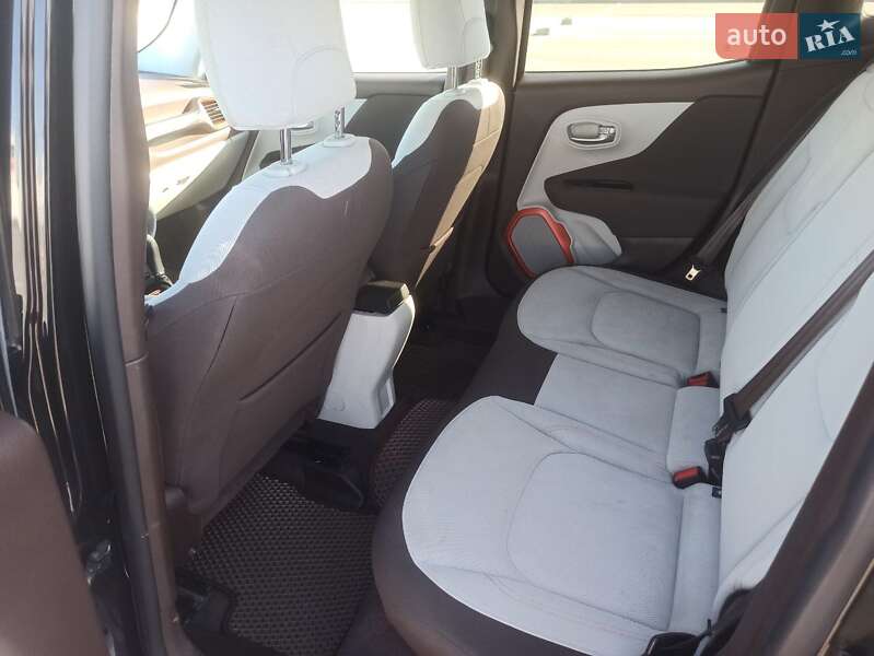 Внедорожник / Кроссовер Jeep Renegade 2017 в Львове