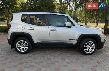 Внедорожник / Кроссовер Jeep Renegade 2016 в 