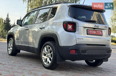 Внедорожник / Кроссовер Jeep Renegade 2016 в 