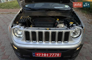Внедорожник / Кроссовер Jeep Renegade 2016 в 