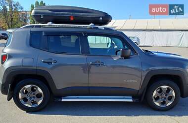 Внедорожник / Кроссовер Jeep Renegade 2015 в Киеве