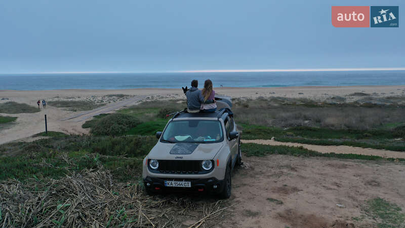 Внедорожник / Кроссовер Jeep Renegade 2016 в Киеве